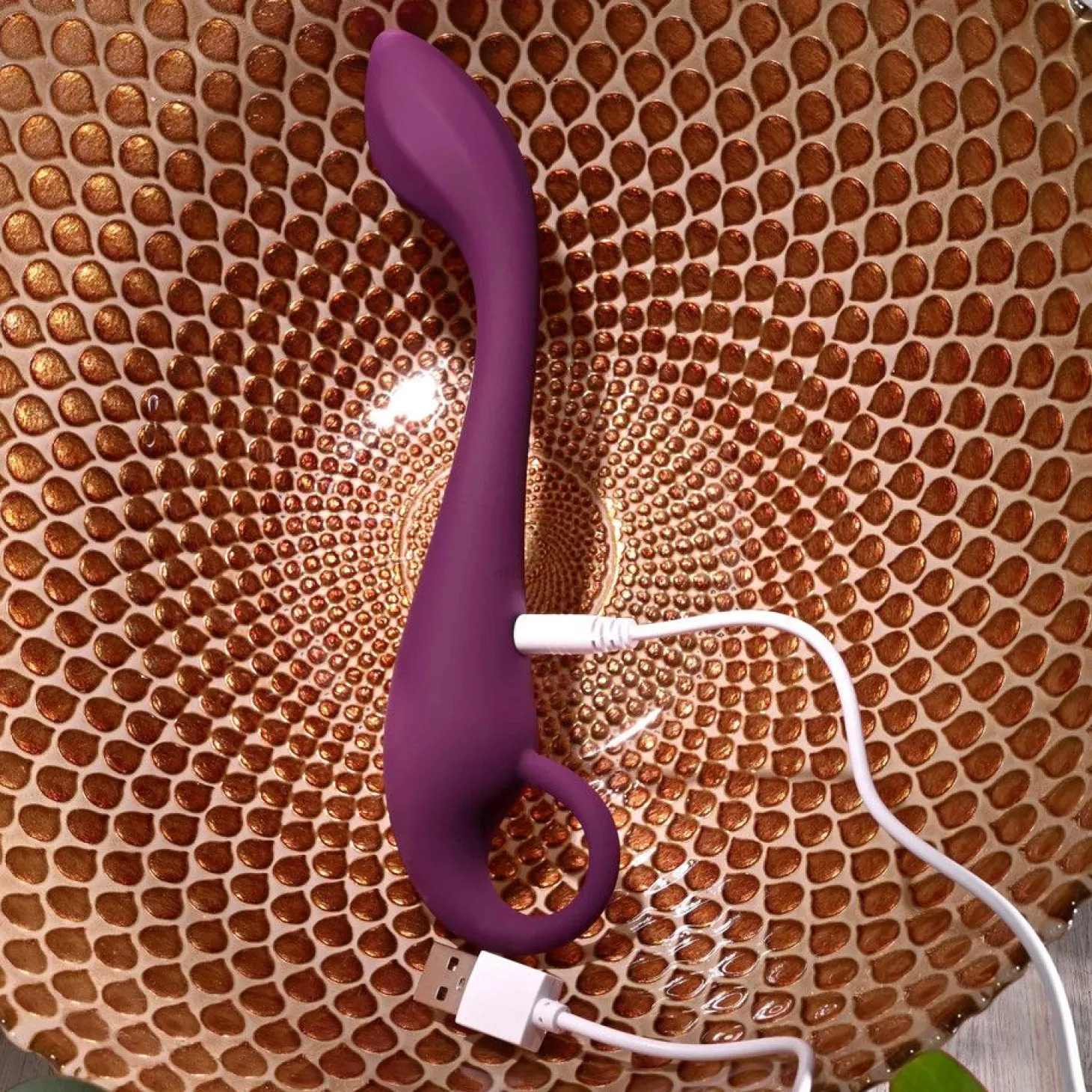 Evolved - Lochness G-spot Vibrator - 19 cm