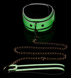 Kink in the Dark - Glow In De Dark Halsband Met Riem