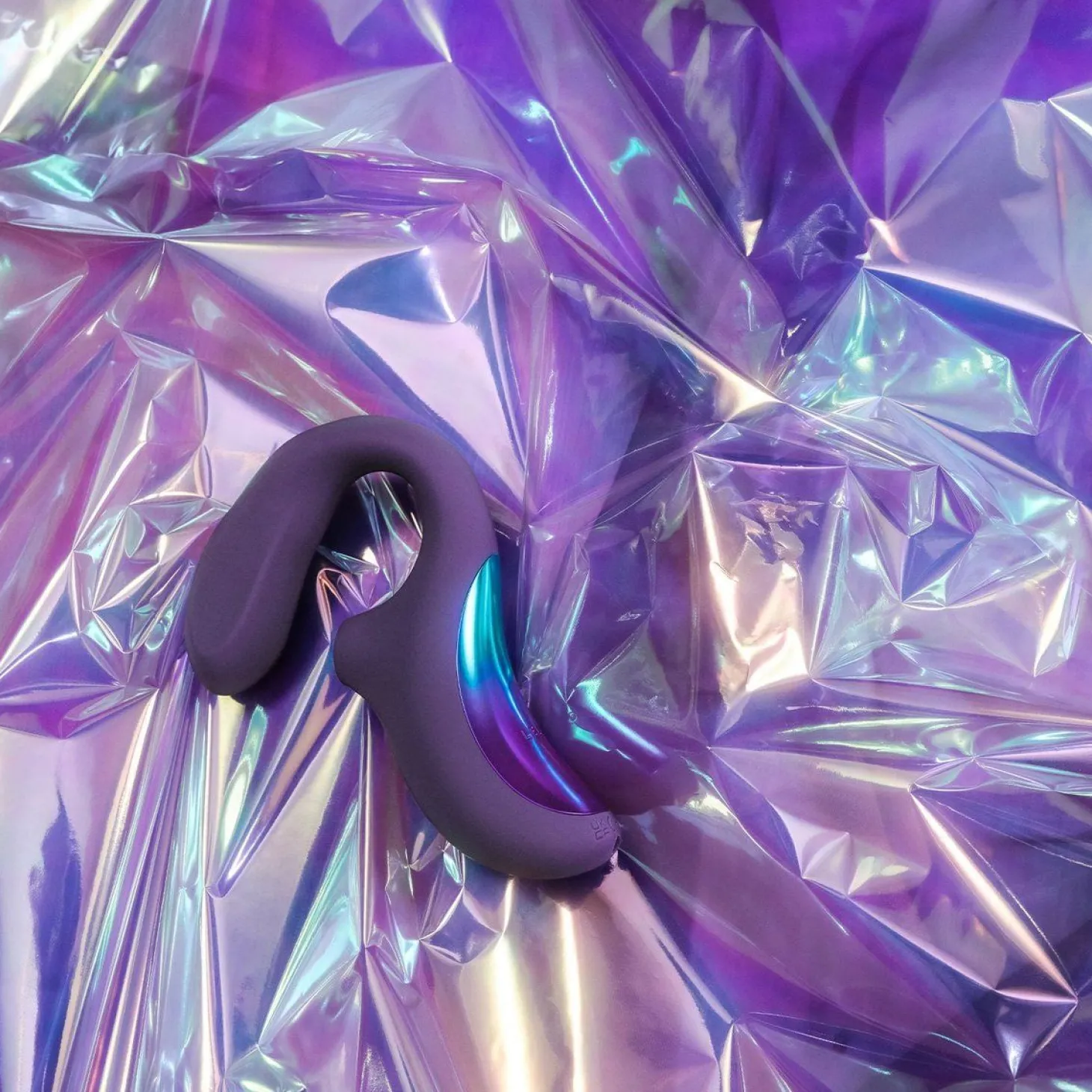 LELO - ENIGMA Wave Massager - Cyber Purple