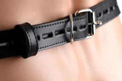 Spiked Leather Kuisheidsgordel Met Spikes
